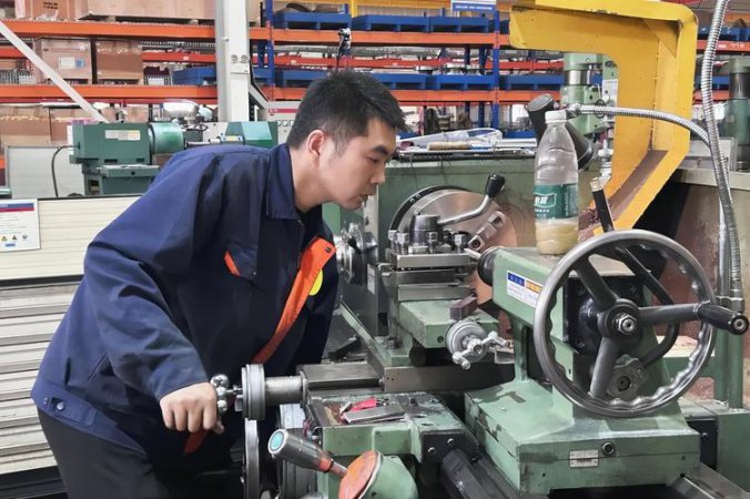 车工技能培训教学视频 - 实训场景展示