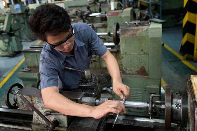 车工技能培训教学视频 - 车床操作示意图